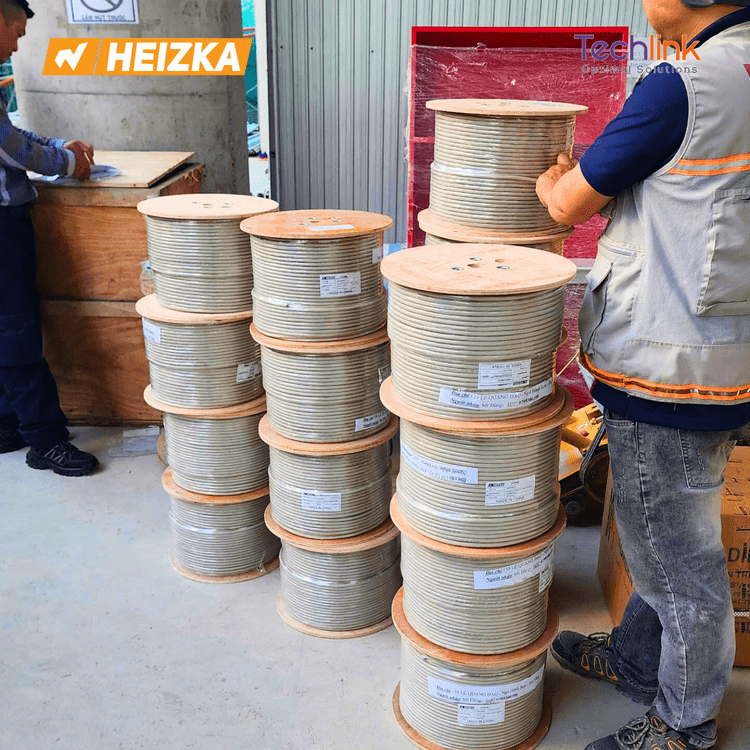 Cáp điều khiển Heizka HEW18S2PC 18AWG 1 đôi Shielded PVC 305m/cuộn